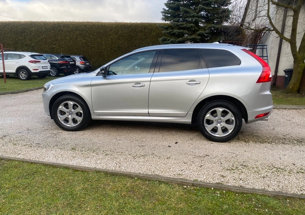 Volvo XC 60 cena 79999 przebieg: 125000, rok produkcji 2017 z Staszów małe 781